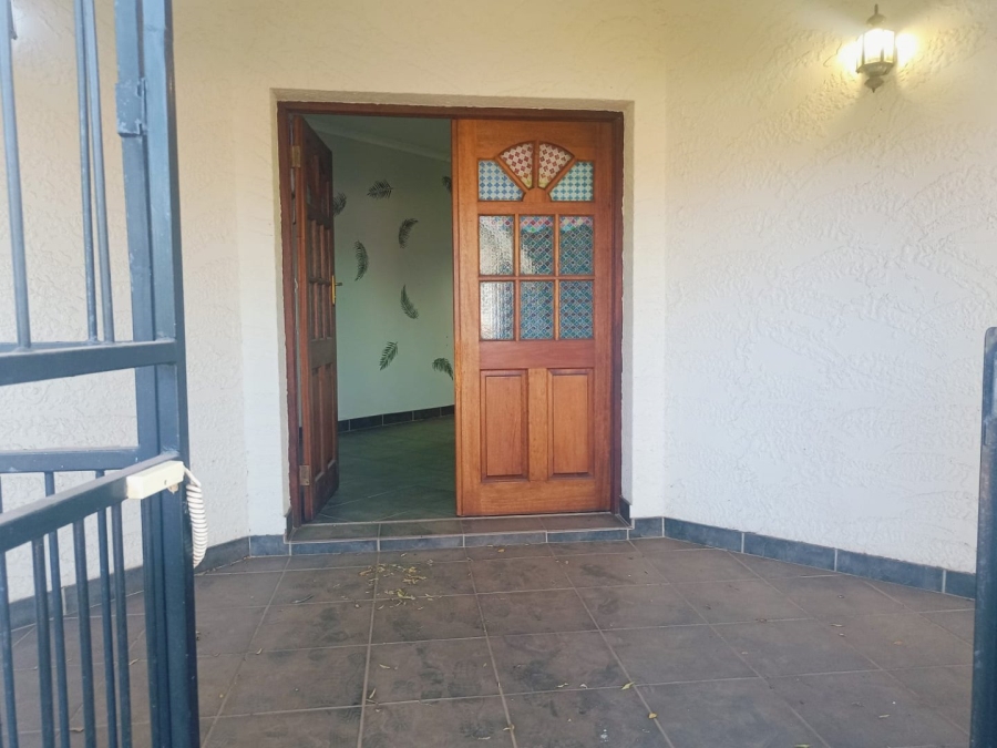 To Let commercial Property for Rent in Flamwood North West
